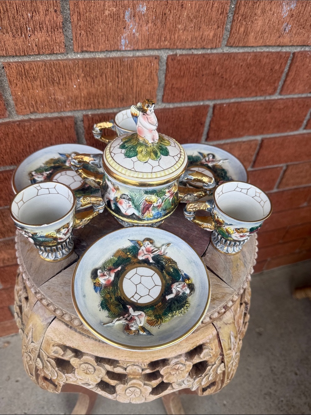 Gorgeous R. Capodimonte MAS cherub 👼🏻 Set Antique Italy coffee or tea of 3 cups.